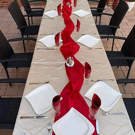 Jolan & Restaurant 3*