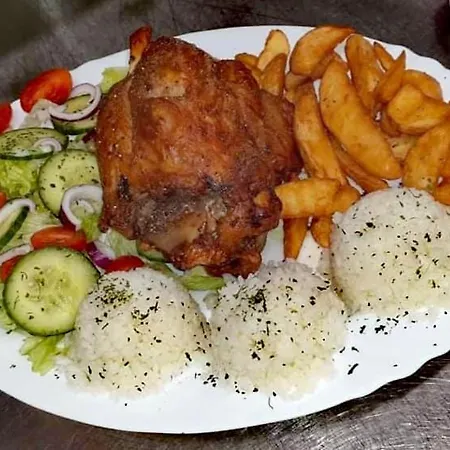 בית הארחה Jolan & Restaurant