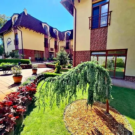 Jolan & Restaurant בית הארחה 3*