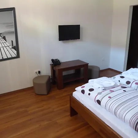 Jolán Pension&restaurant Affittacamere 3*