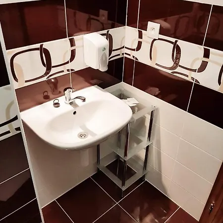 Jolan & Restaurant 招待所