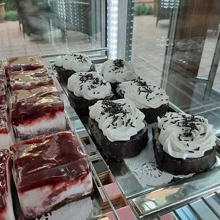 Jolan & Restaurant 3* Cicov