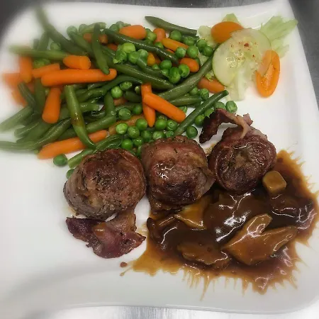 Jolan & Restaurant 3*