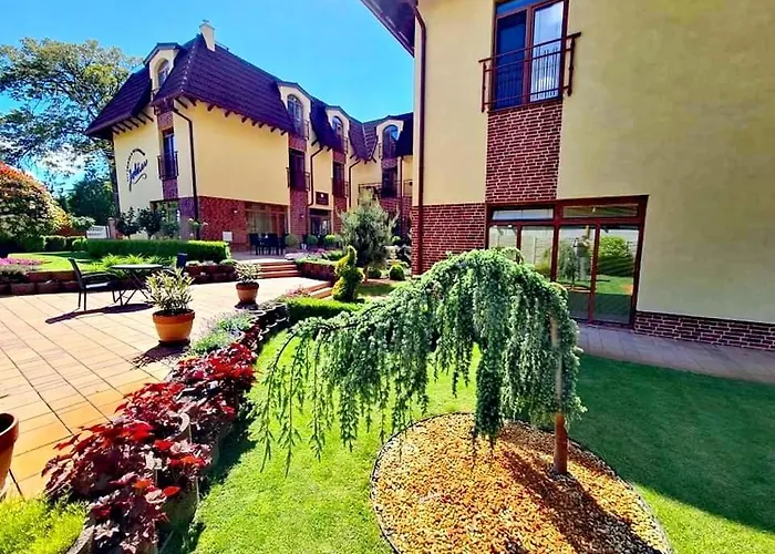 Jolan & Restaurant בית הארחה 3*