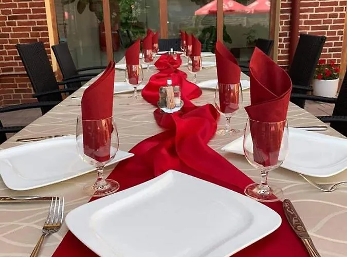 Jolan & Restaurant בית הארחה 3*