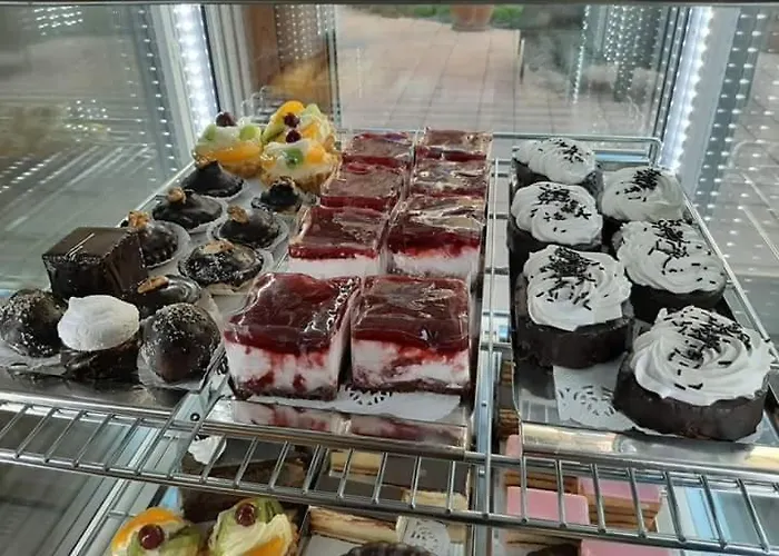 Jolan & Restaurant בית הארחה