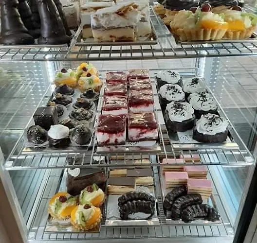 Jolan & Restaurant בית הארחה 3*