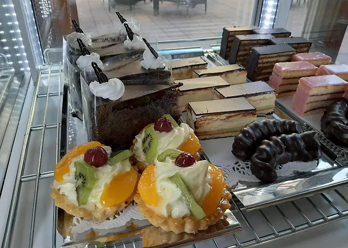 Jolan & Restaurant בית הארחה 3*