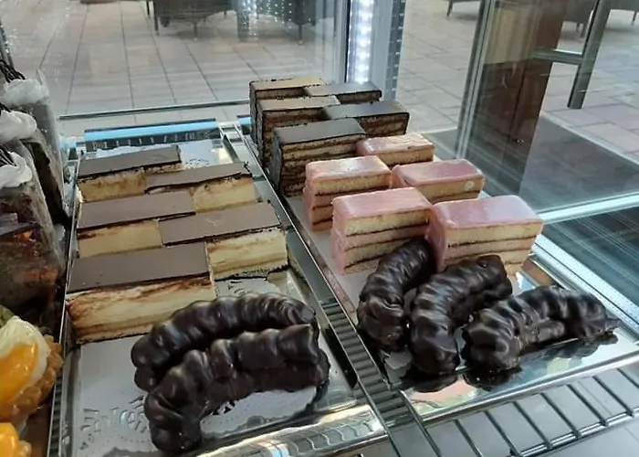 בית הארחה Jolan & Restaurant